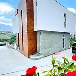 Villa Farka Luxury *