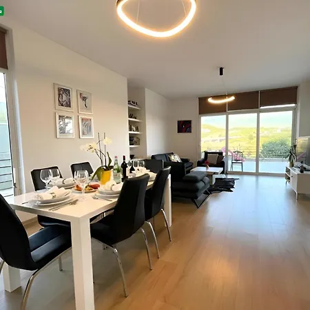 Farka Luxury וילה טיראנה