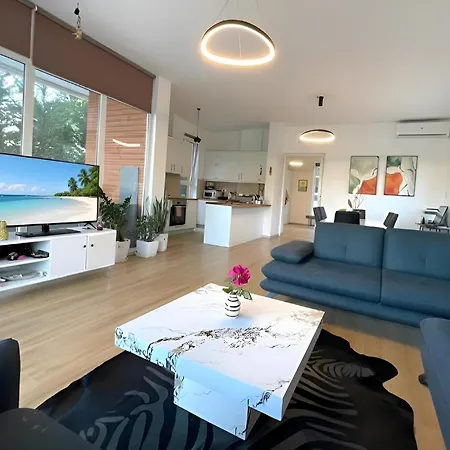 Farka Luxury טיראנה