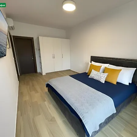 Farka Luxury וילה טיראנה