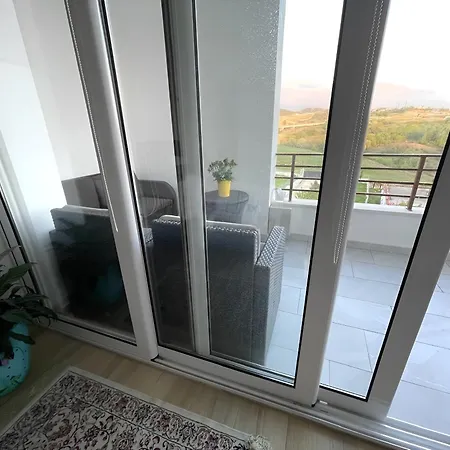 Farka Luxury וילה טיראנה