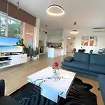 Farka Luxury Tiran